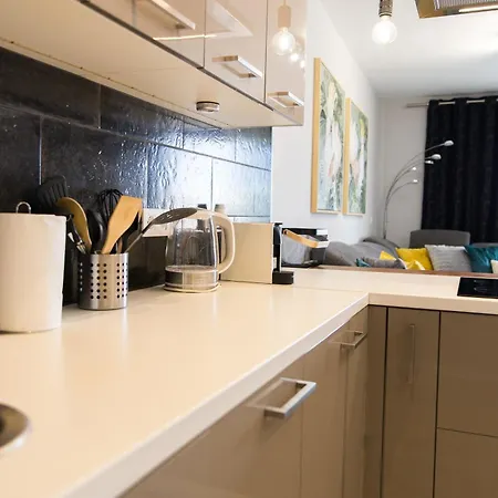 וילה Modern 2Br Villa Private Heated Pool, Bbq, Aircon, Costa Adeje קיאו סלבאחה
