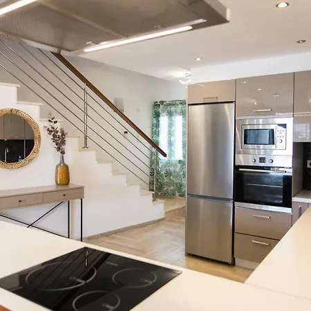 וילה Modern 2Br Villa Private Heated Pool, Bbq, Aircon, Costa Adeje קיאו סלבאחה