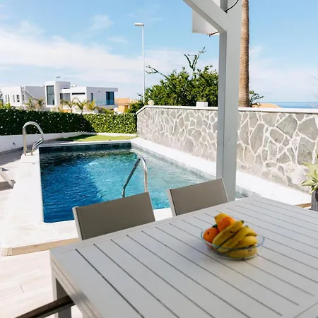 Willa Tranquil 2Br Villa :Private Pool & Ocean Views *