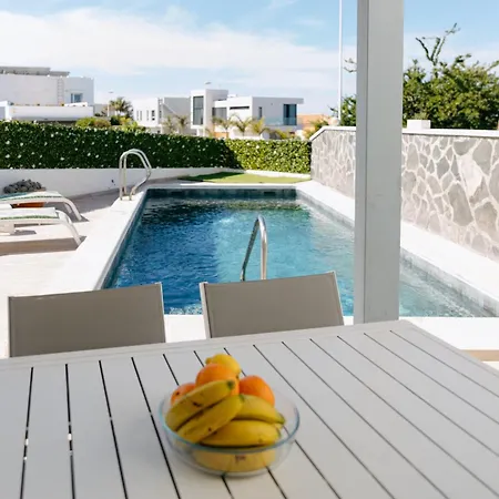 Tranquil 2Br Villa :Private Pool & Ocean Views Willa *