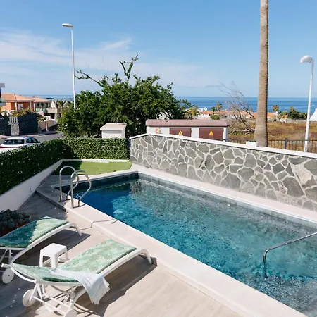 Tranquil 2Br Villa :Private Pool & Ocean Views ヴィラ